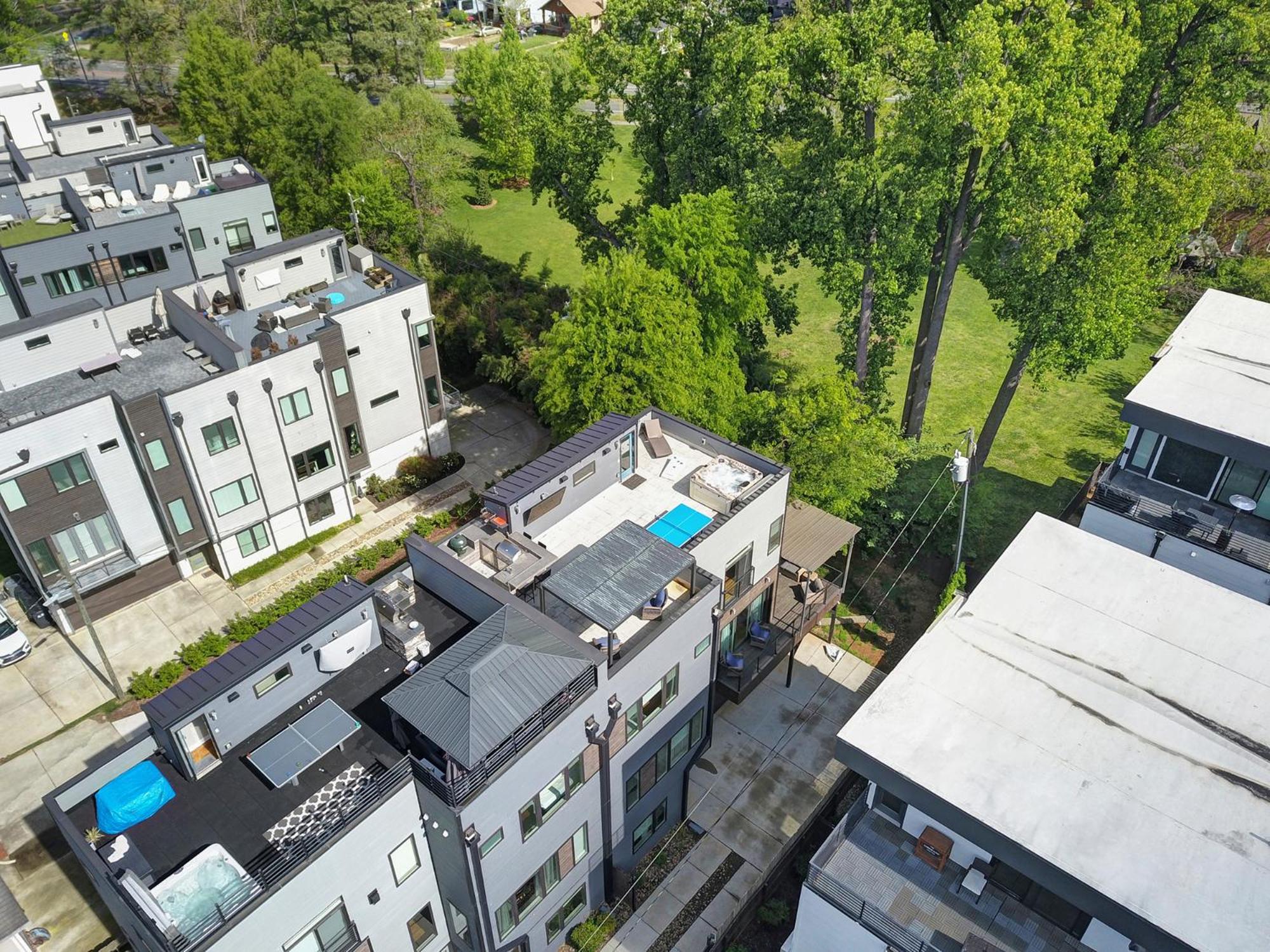 906 Westbrook B City Views Rooftop Hot Tub And Short Walk To Stadium ชาร์ล็อต ภายนอก รูปภาพ