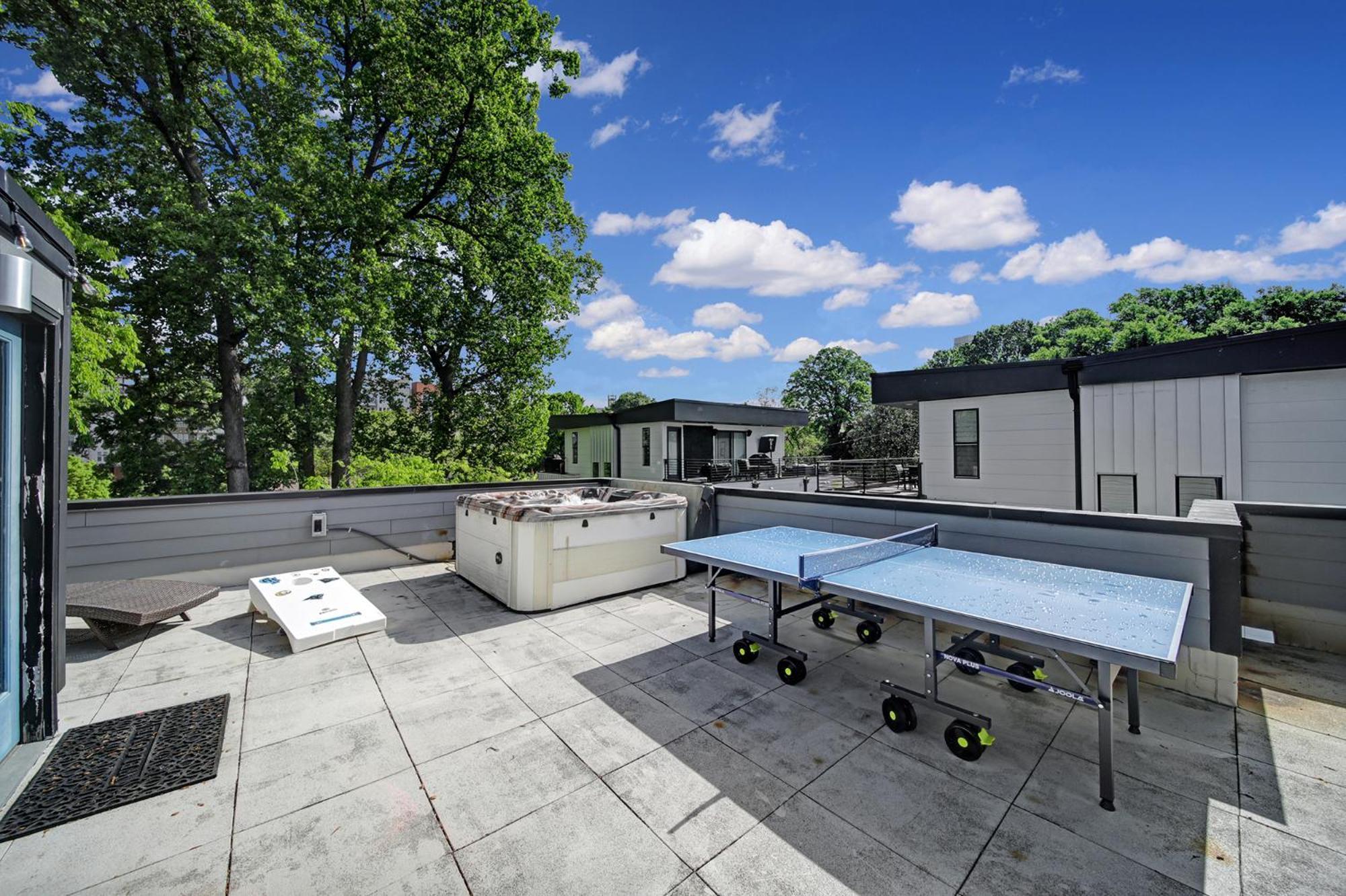 906 Westbrook B City Views Rooftop Hot Tub And Short Walk To Stadium ชาร์ล็อต ภายนอก รูปภาพ