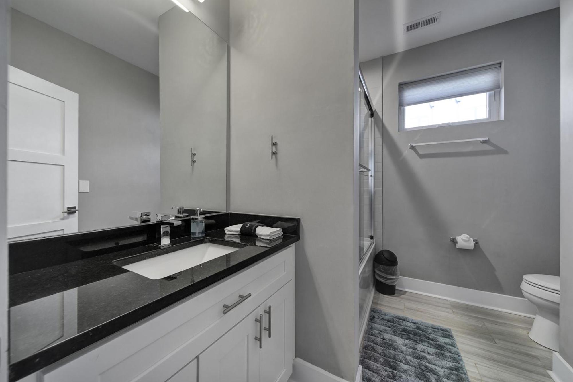 906 Westbrook B City Views Rooftop Hot Tub And Short Walk To Stadium ชาร์ล็อต ภายนอก รูปภาพ