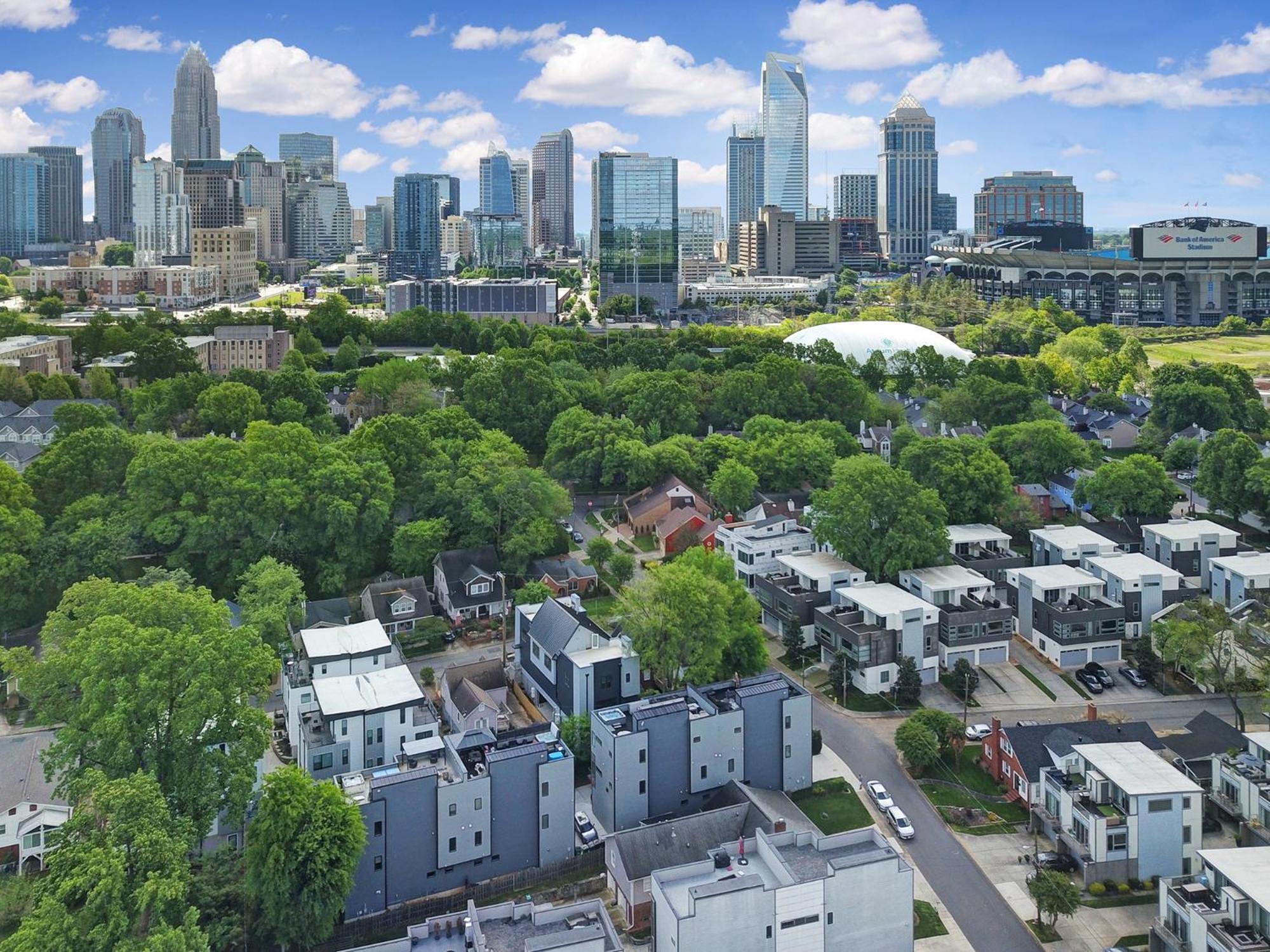 906 Westbrook B City Views Rooftop Hot Tub And Short Walk To Stadium ชาร์ล็อต ภายนอก รูปภาพ